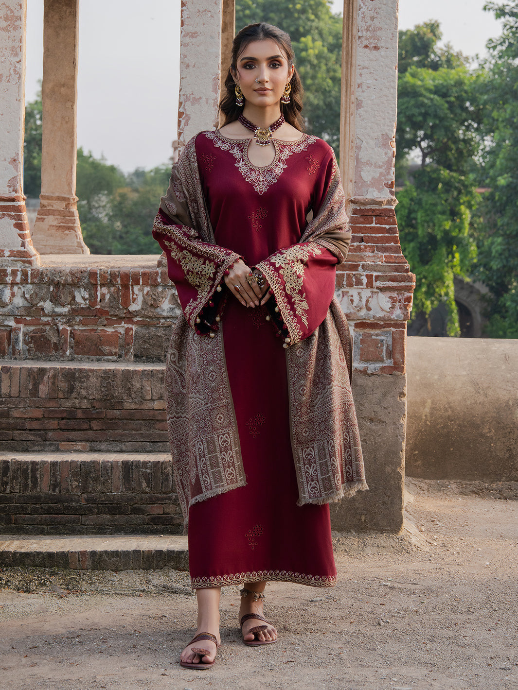 DHANAK EMBROIDERY 3PC SUIT Mehroon