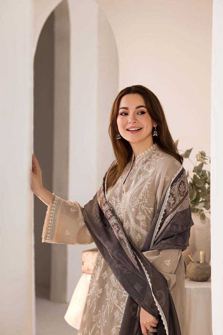 3PC UNSTITCHED HEAVY EMBROIDERED SUIT
