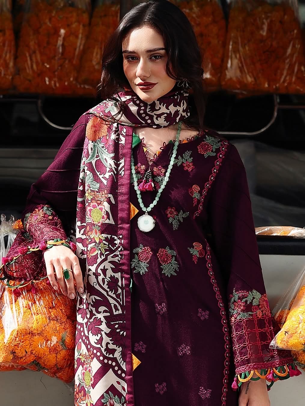 3PC UNSTITCHED LAWN EMBROIDERED SUIT